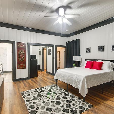 Modern Greenwood Studio Less Than 1 Mi To Downtown! Экстерьер фото