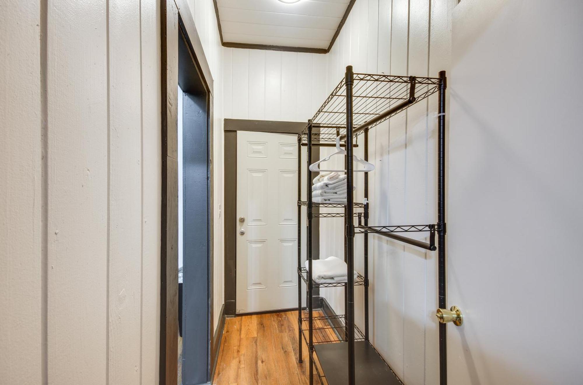 Modern Greenwood Studio Less Than 1 Mi To Downtown! Экстерьер фото